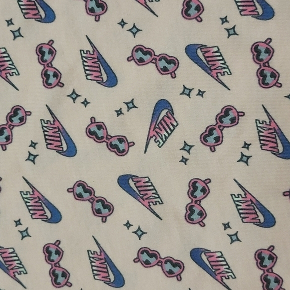 Nike Women's Cotton Printed Cropped T-Shirt Washed Coral - Picture 5 of 9